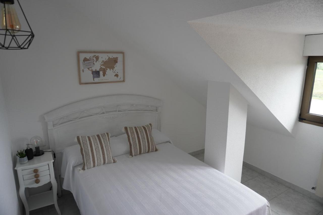 Hostal La Biela 43 Galizano Esterno foto