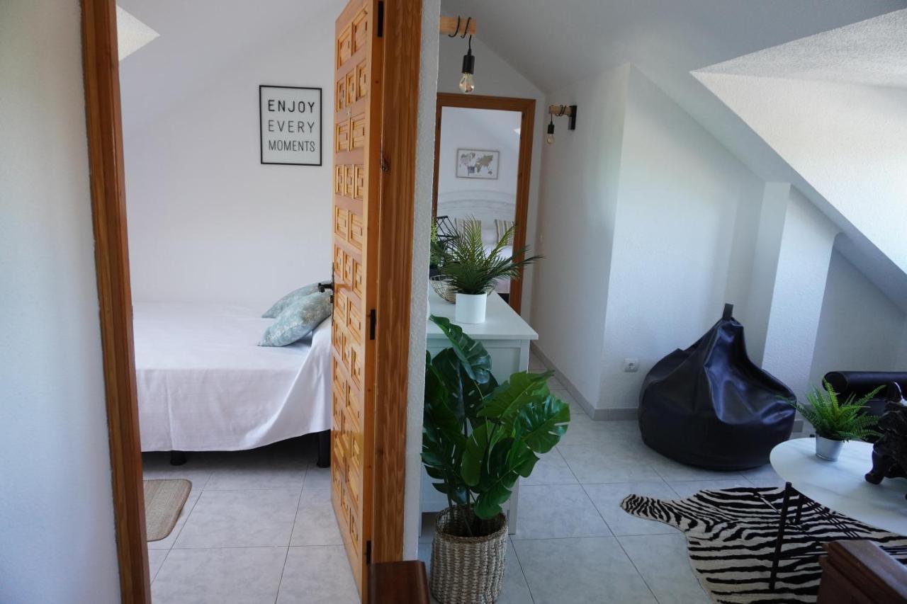 Hostal La Biela 43 Galizano Esterno foto