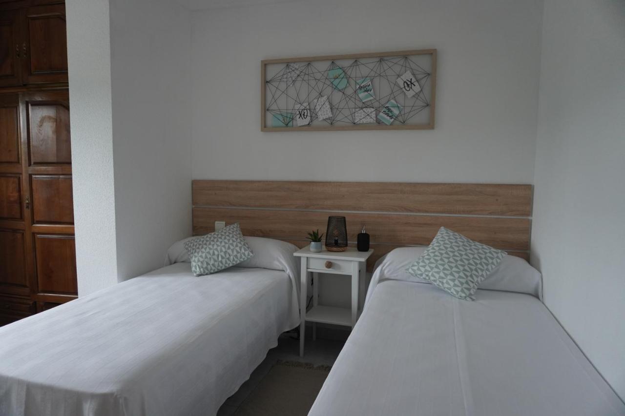 Hostal La Biela 43 Galizano Esterno foto